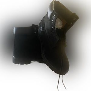 Black suede timberlands worn once … like new